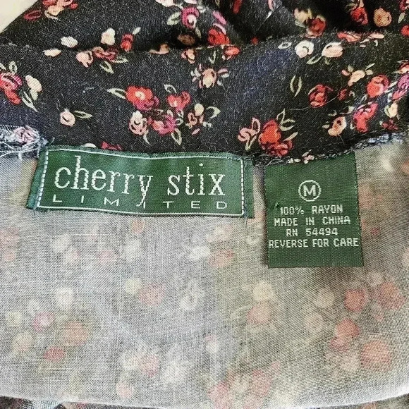 Vintage 90s Floral Romper - Picture 9 of 9